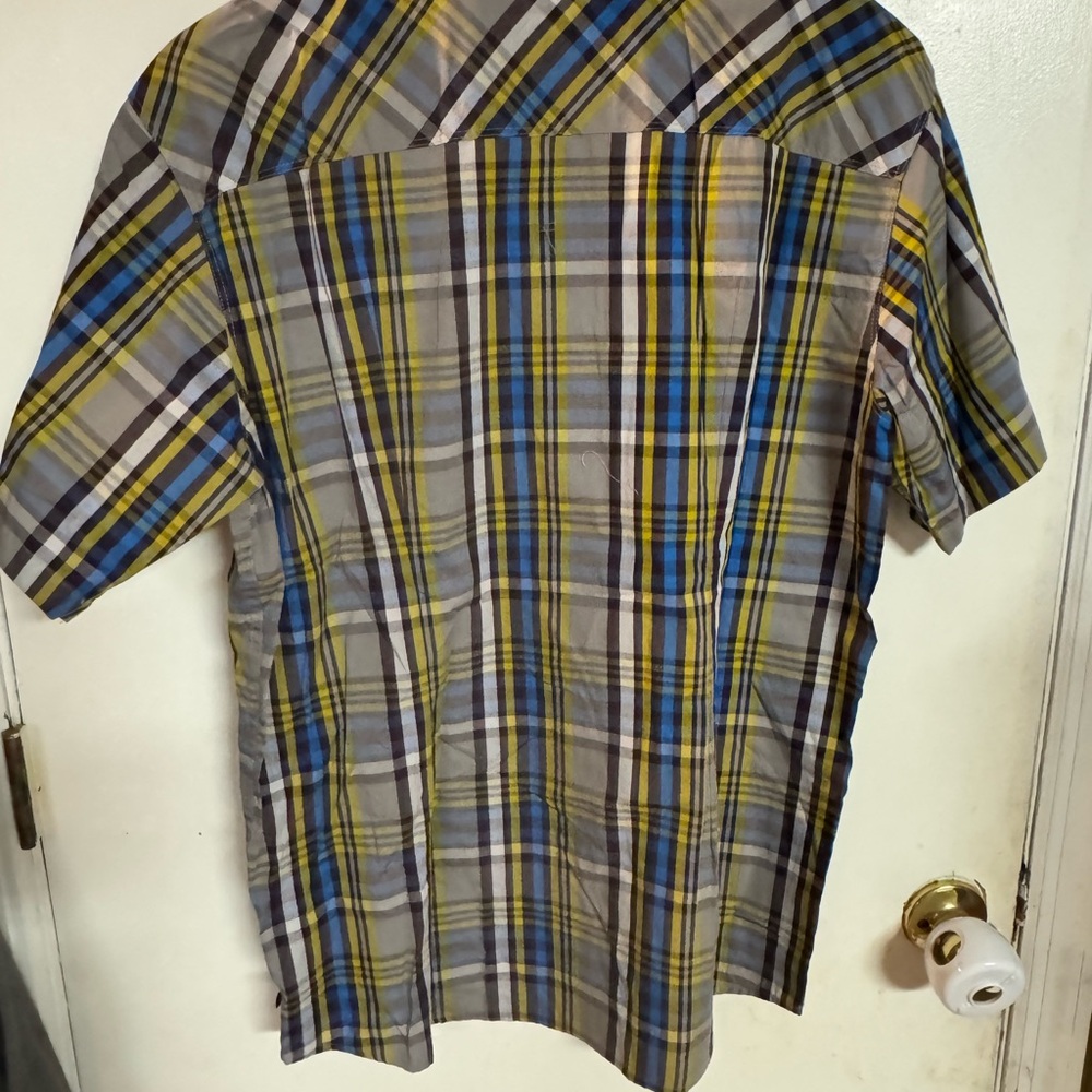 Mountain Hardwear Plaid Shirt - Picture 4 of 4